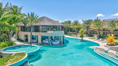 Luxury Villa Photo #2