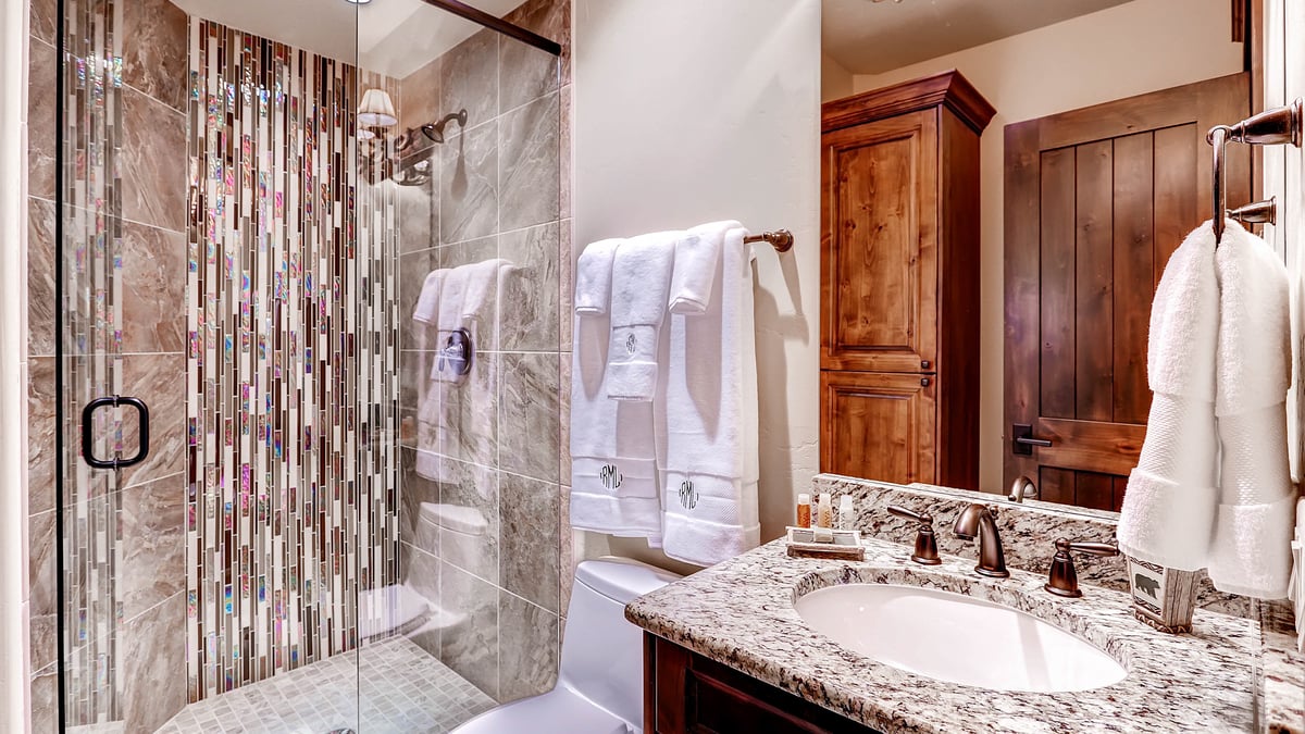 Rocky Mountain Lodge