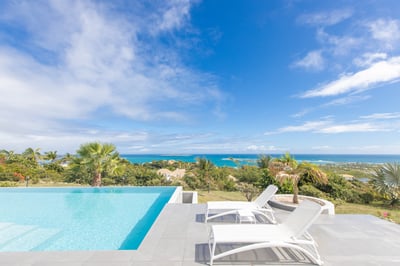 Luxury Villa Photo #6
