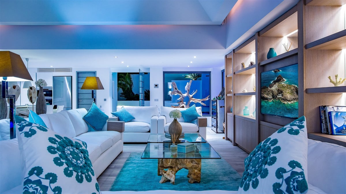 Living Area - Image 36