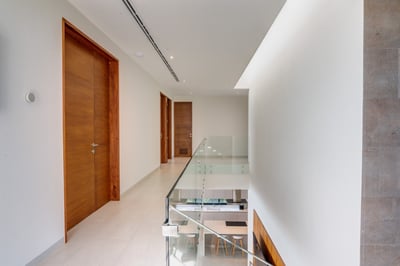 Luxury Villa Photo #23