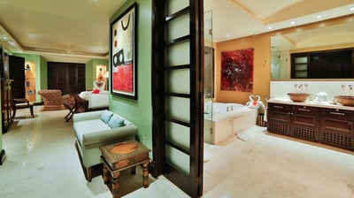 Luxury Villa Photo #14