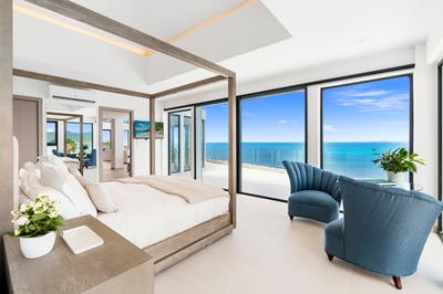 Luxury Villa Photo #49