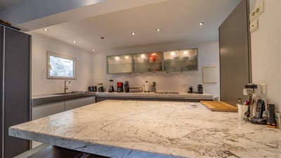 Kitchen & Dining Area