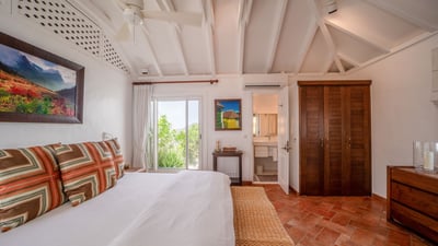 Luxury Villa Photo #31