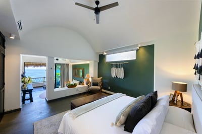 Luxury Villa Photo #35