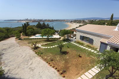 Luxury Villa Photo #6