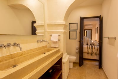 Luxury Villa Photo #27