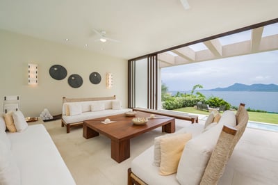 Luxury Villa Photo #24