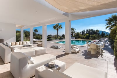 Luxury Villa Photo #14
