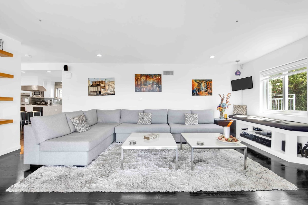 The Artist’s Summit