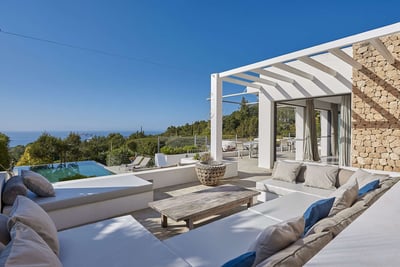 Luxury Villa Photo #6