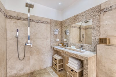 Luxury Villa Photo #20