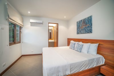 Luxury Villa Photo #31
