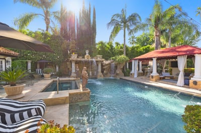 Luxury Villa Photo #5