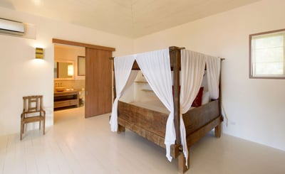 Luxury Villa Photo #26
