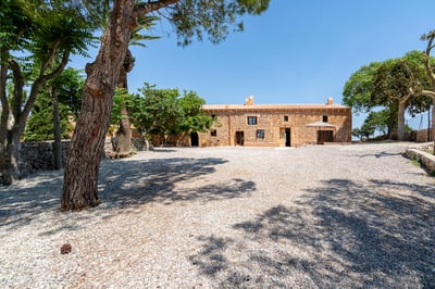 Luxury Villa Photo #32