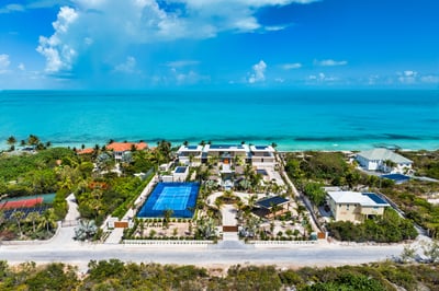 Luxury Villa Photo #37