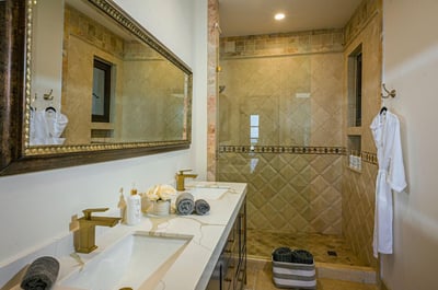 Luxury Villa Photo #44
