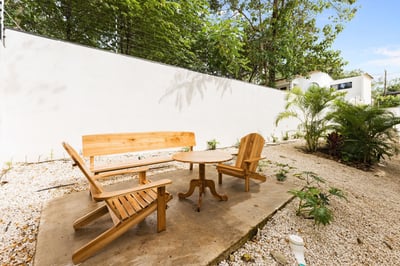 Garden – Lounge Area