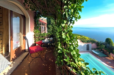 Luxury Villa Photo #10