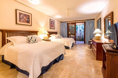 Luxury Villa Photo #27