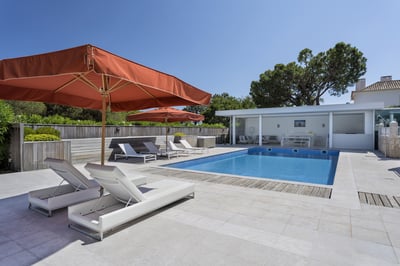 Luxury Villa Photo #3