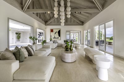 Luxury Villa Photo #16