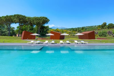 Luxury Villa Photo #2