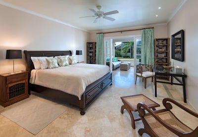 Luxury Villa Photo #3