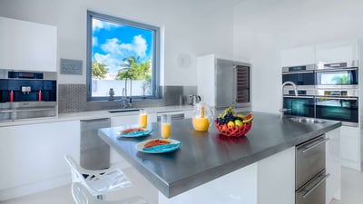 Luxury Villa Photo #11