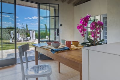 Luxury Villa Photo #14