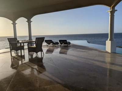 Luxury Villa Photo #14