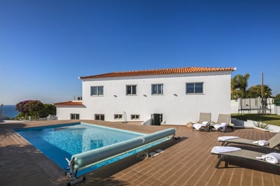 Luxury Villa Photo #3