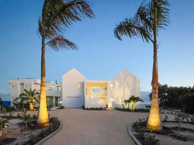 Luxury Villa Photo #10