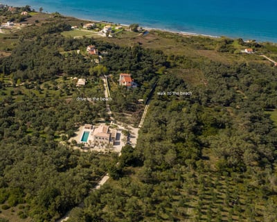 Luxury Villa Photo #31