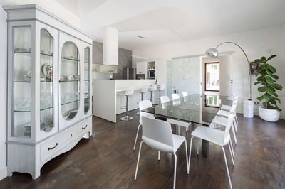 Luxury Villa Photo #23