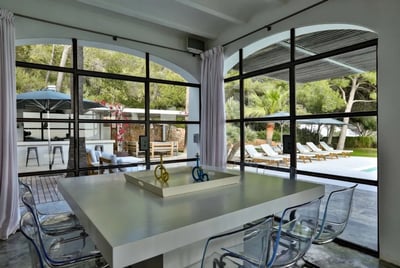 Luxury Villa Photo #17