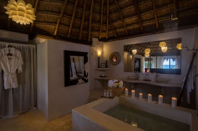 Luxury Villa Photo #19