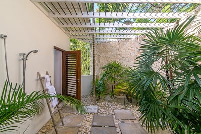 Luxury Villa Photo #21