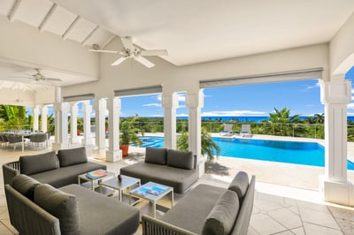 Luxury Villa Photo #12