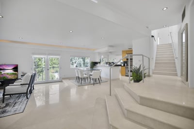 Luxury Villa Photo #19