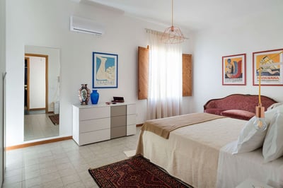 Luxury Villa Photo #49