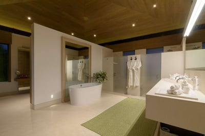 Luxury Villa Photo #36