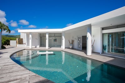 Luxury Villa Photo #3