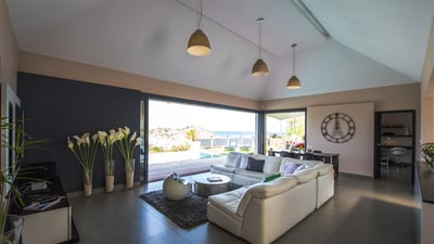Luxury Villa Photo #12