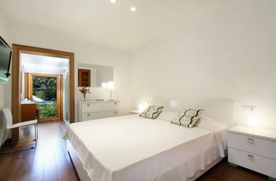 Luxury Villa Photo #13