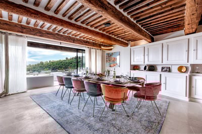 Luxury Villa Photo #12