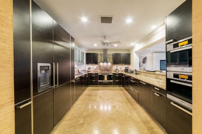 Luxury Villa Photo #7