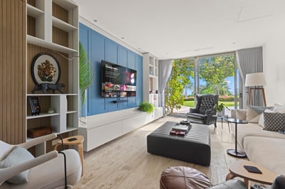 Luxury Villa Photo #25